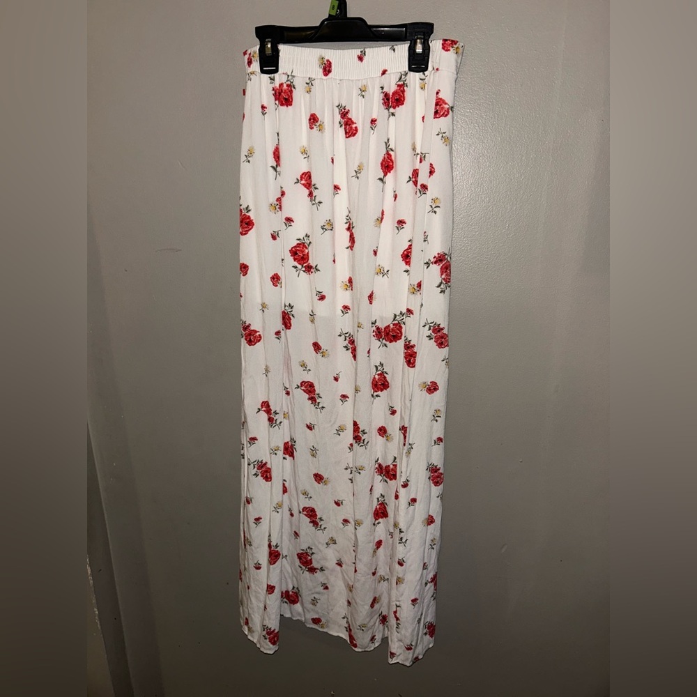 Lottie Moss Skirt - white/red floral slit front maxi length spring/summer - Picture 5 of 11